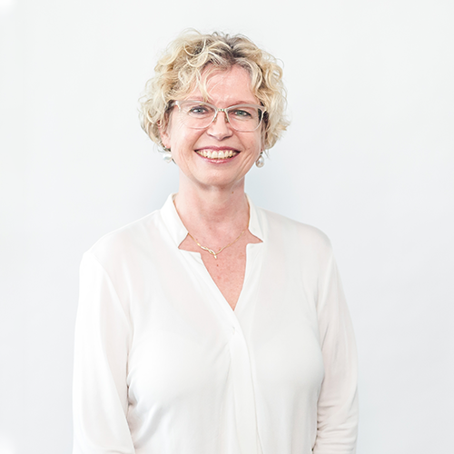 Dr. Christine Trainer
